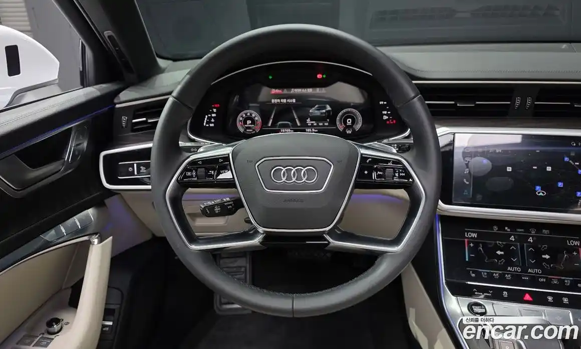 Audi A6 2023 2.0 автомат (гидро), фото 18
