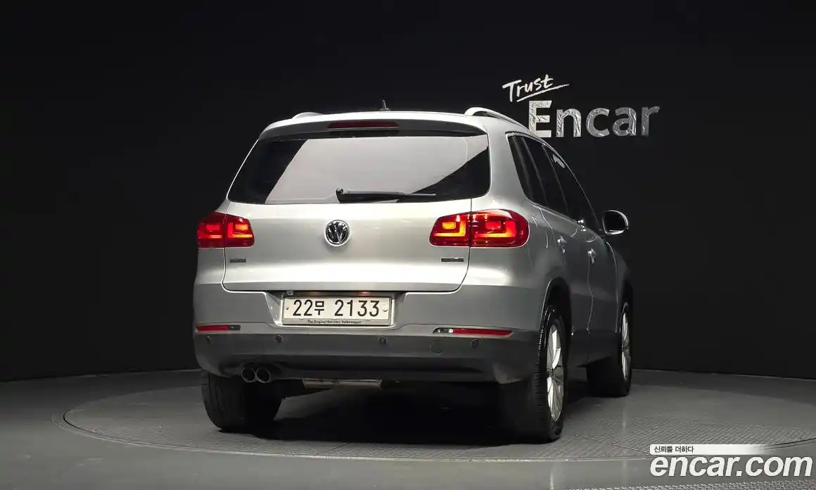Volkswagen Tiguan 2012 2.0 автомат (гидро), фото 4