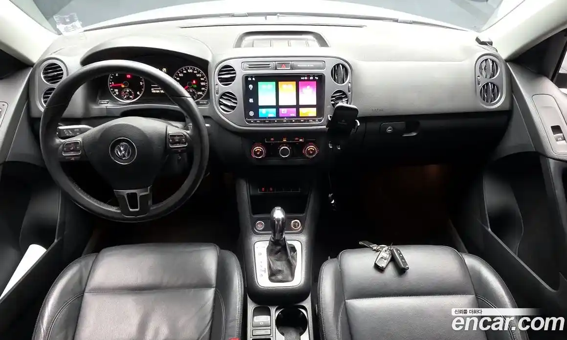 Volkswagen Tiguan 2012 2.0 автомат (гидро), фото 7