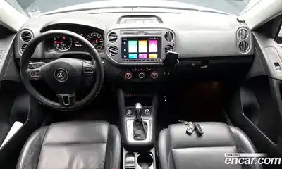 Volkswagen Tiguan 2012 2.0 автомат (гидро), миниатюра 7