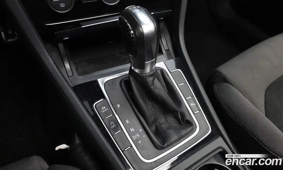 Volkswagen Golf 2013 2.0 автомат (гидро), фото 9