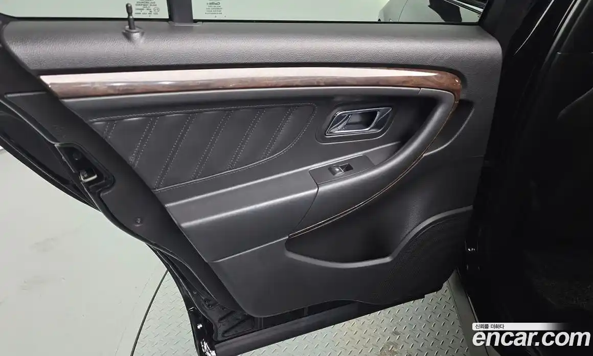 Ford Taurus 2017 2.0 автомат (гидро), фото 15