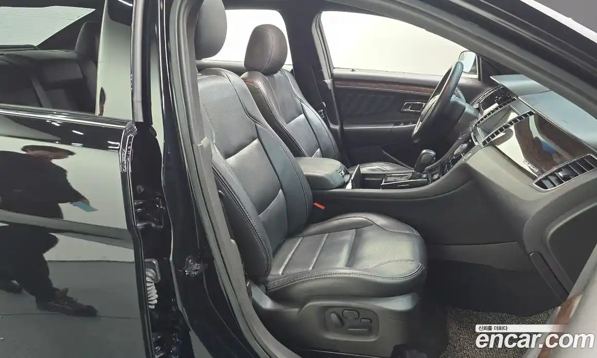Ford Taurus 2017 2.0 автомат (гидро), фото 17