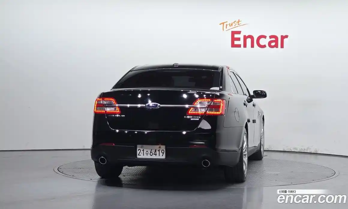 Ford Taurus 2017 2.0 автомат (гидро), фото 4