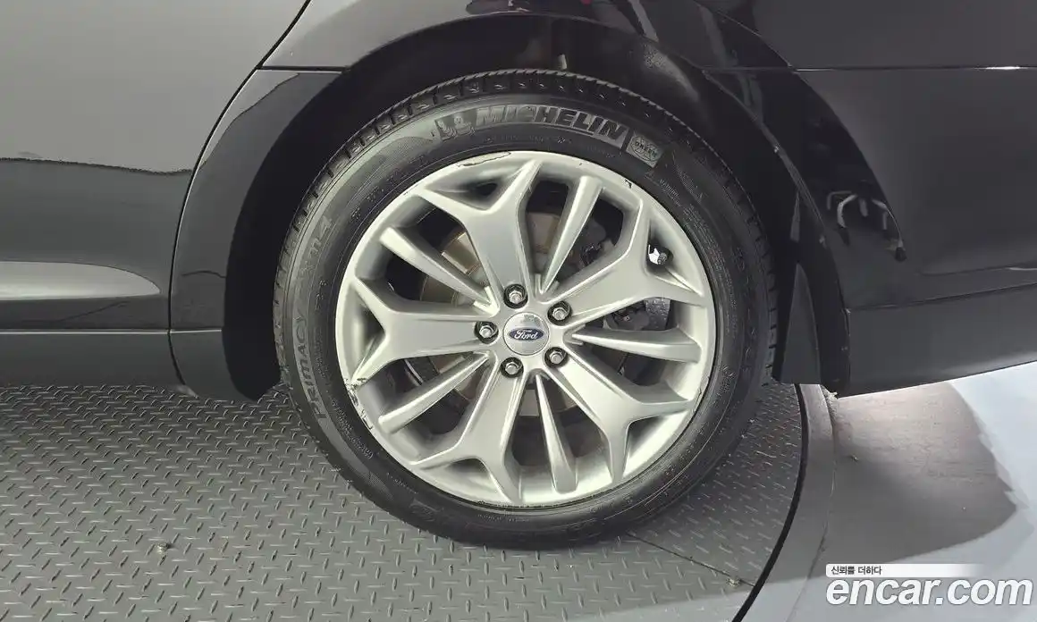 Ford Taurus 2017 2.0 автомат (гидро), фото 7