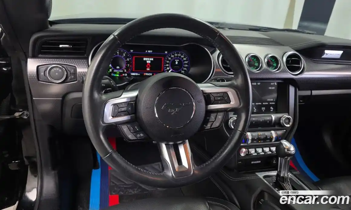 Ford Mustang 2018 2.3 автомат (гидро), фото 19