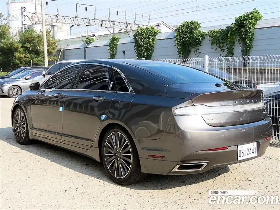Lincoln MKZ 2015 2.0 автомат (гидро), фото 3 Lincoln MKZ 2015 2.0 автомат (гидро), фото 3