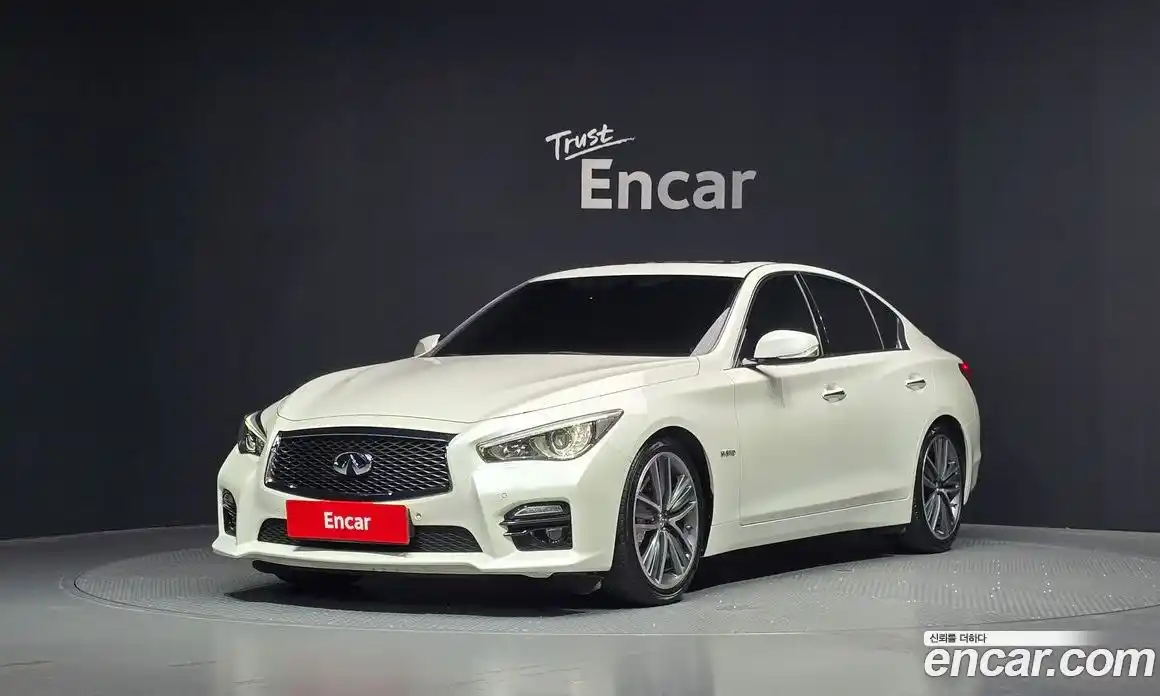 Infiniti Q50 2016 3.5 автомат (гидро), фото 1 Infiniti Q50 2016 3.5 автомат (гидро), фото 1
