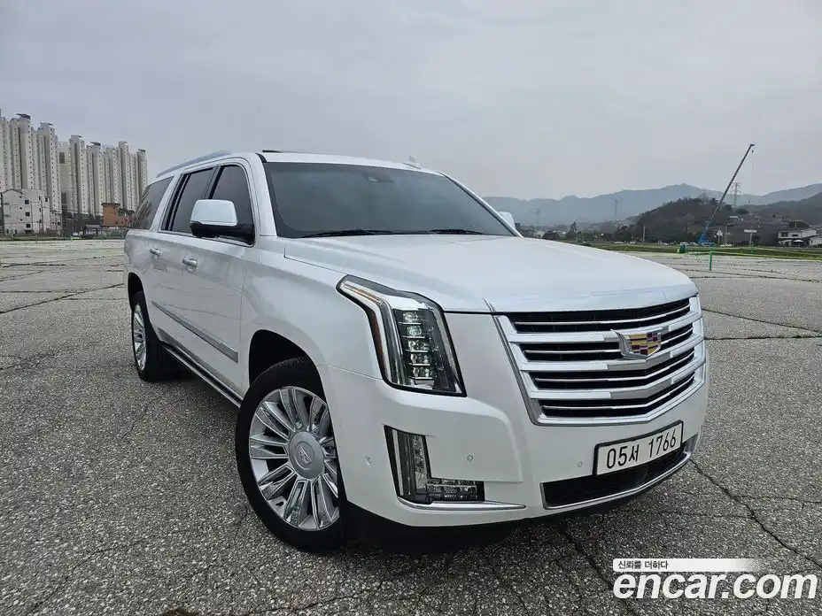 Cadillac Escalade 2018 6.2 автомат (гидро), фото 1 Cadillac Escalade 2018 6.2 автомат (гидро), фото 1