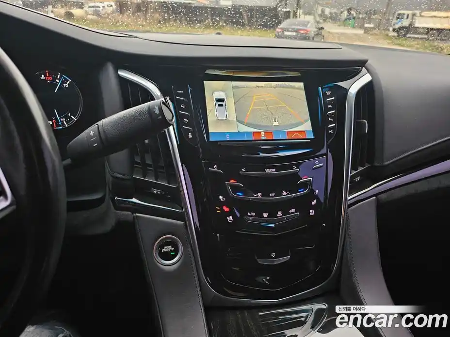 Cadillac Escalade 2018 6.2 автомат (гидро), фото 14 Cadillac Escalade 2018 6.2 автомат (гидро), фото 14