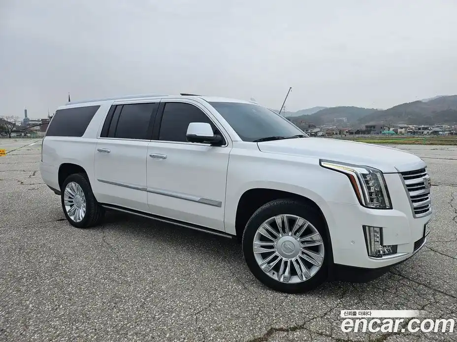 Cadillac Escalade 2018 6.2 автомат (гидро), фото 2 Cadillac Escalade 2018 6.2 автомат (гидро), фото 2