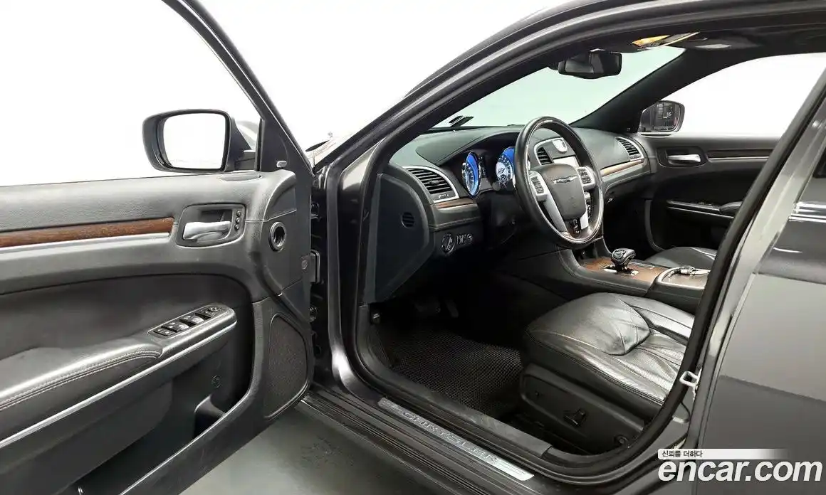 Chrysler 300C 2014 3.6 автомат (гидро), фото 10 Chrysler 300C 2014 3.6 автомат (гидро), фото 10