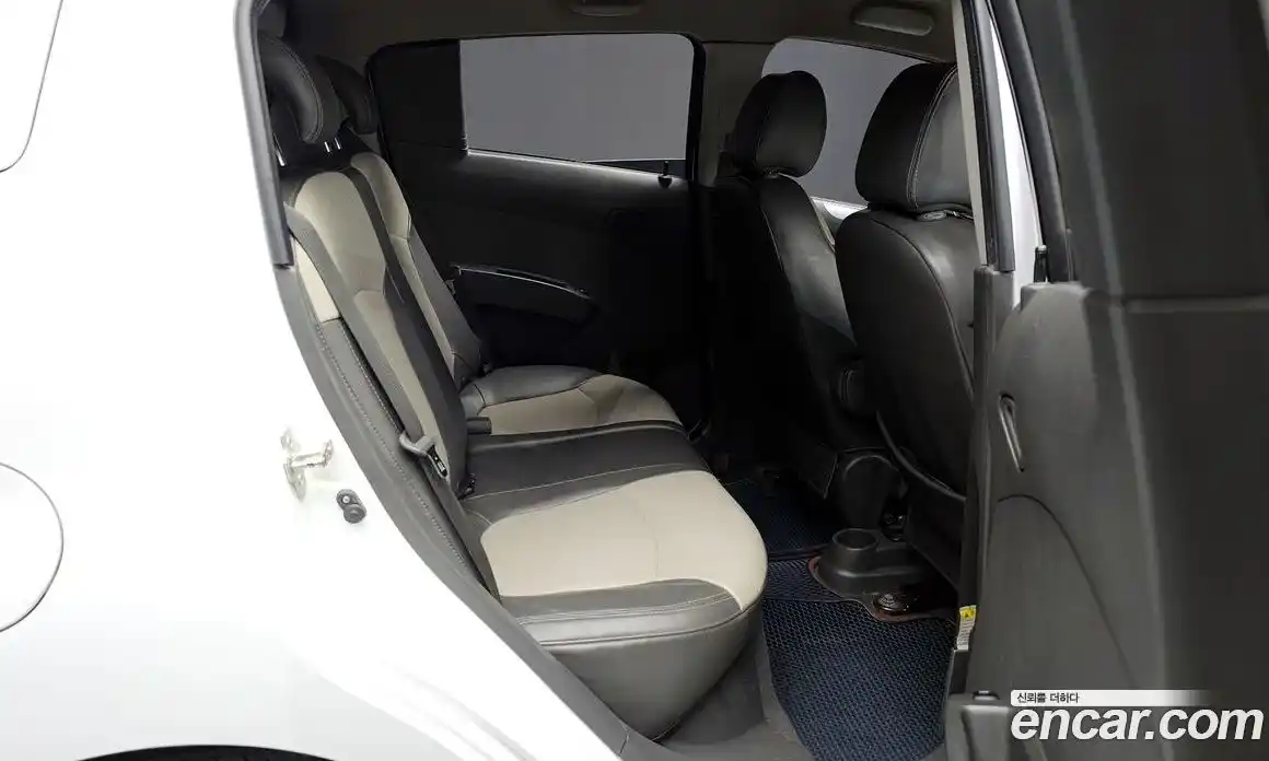 Chevrolet Spark 2011 1.0 автомат (гидро), фото 12