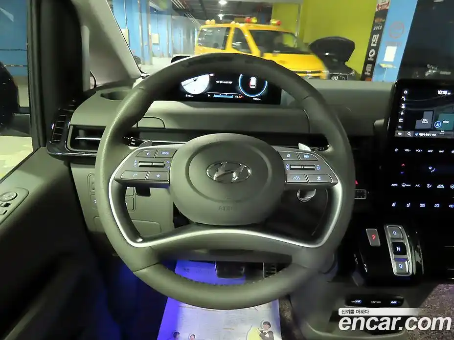 Hyundai Staria 2024 2.2 автомат (гидро), фото 9