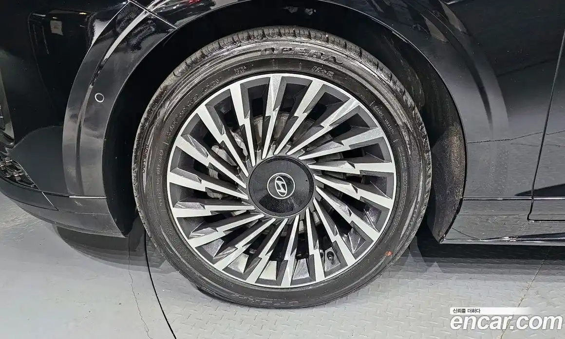 Hyundai Grandeur 2023 2.5 автомат (гидро), фото 5