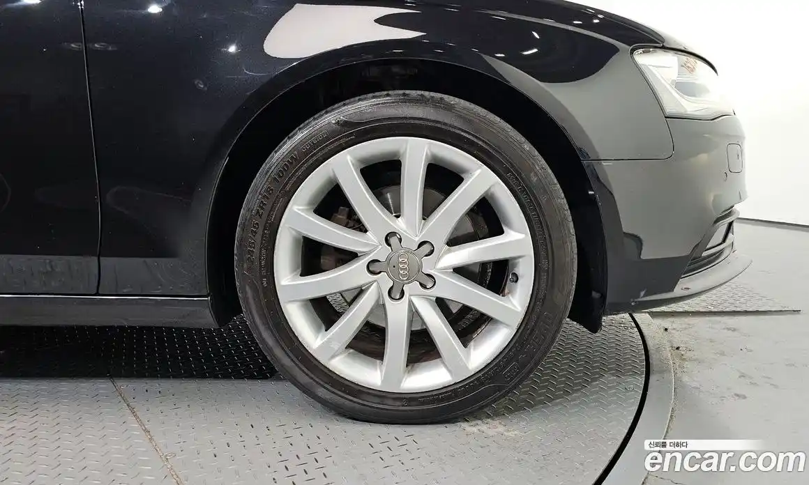 Audi A4 2014 2.0 автомат (гидро), фото 5
