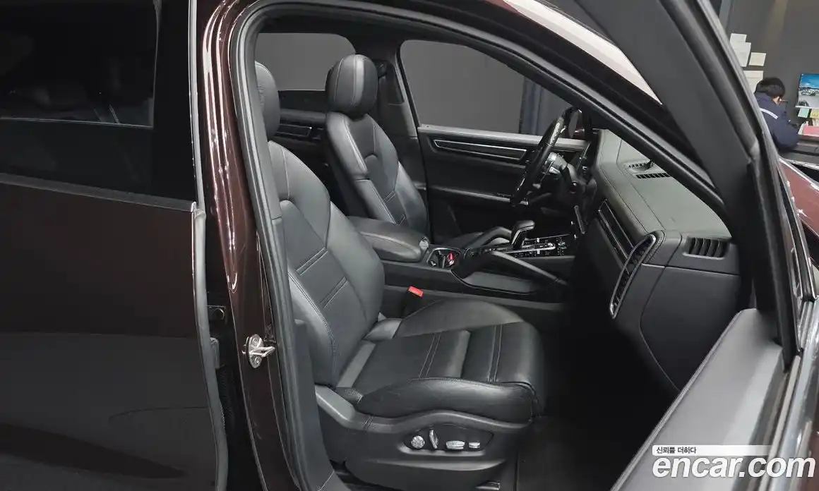 Porsche Cayenne 2021 3.0 автомат (гидро), фото 12