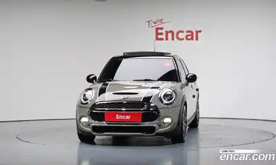Mini Cooper 2018 2.0 автомат (гидро), миниатюра 2