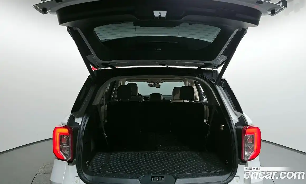 Ford Explorer 2022 2.3 автомат (гидро), фото 25
