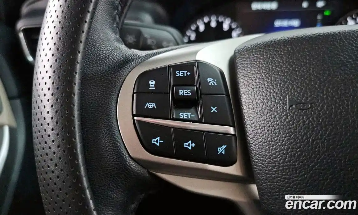 Ford Explorer 2022 2.3 автомат (гидро), фото 28