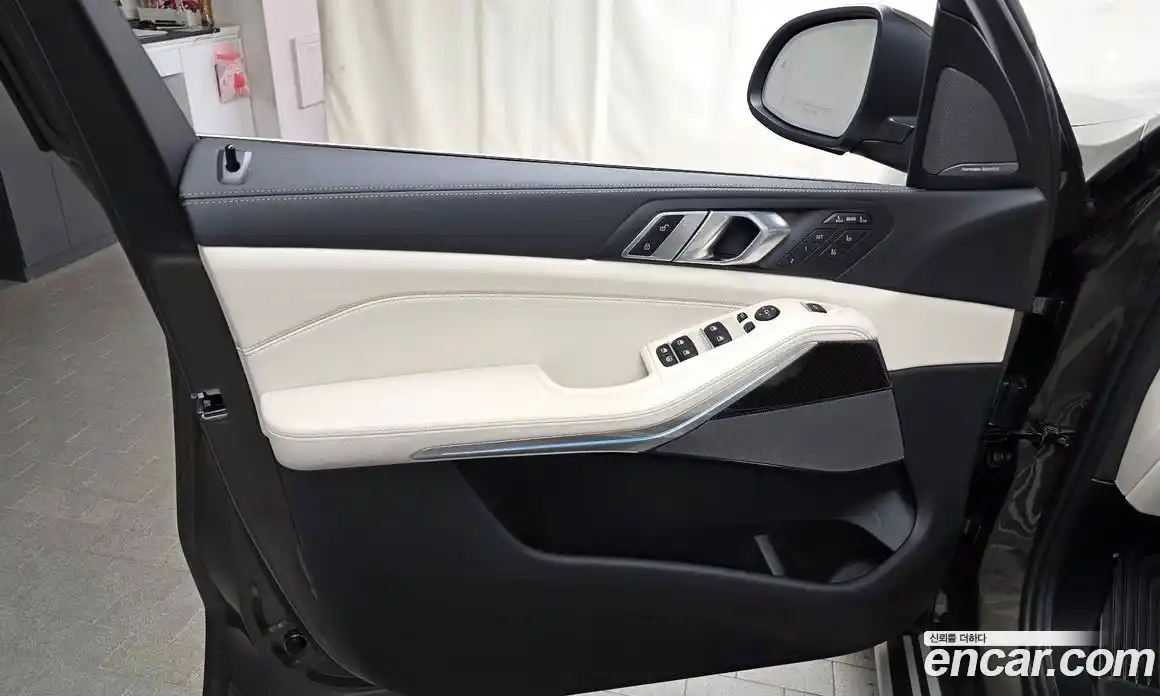 BMW X7 2025 3.0 автомат (гидро), фото 14