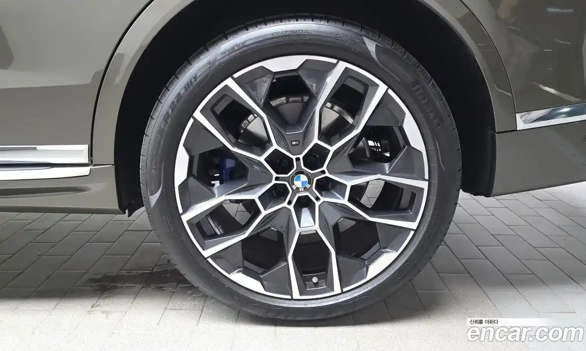 BMW X7 2025 3.0 автомат (гидро), фото 7