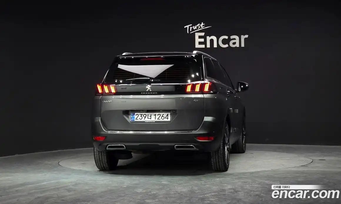 Peugeot 5008 2024 1.2 автомат (гидро), фото 4