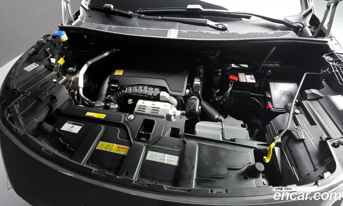 Peugeot 5008 2024 1.2 автомат (гидро), фото 6