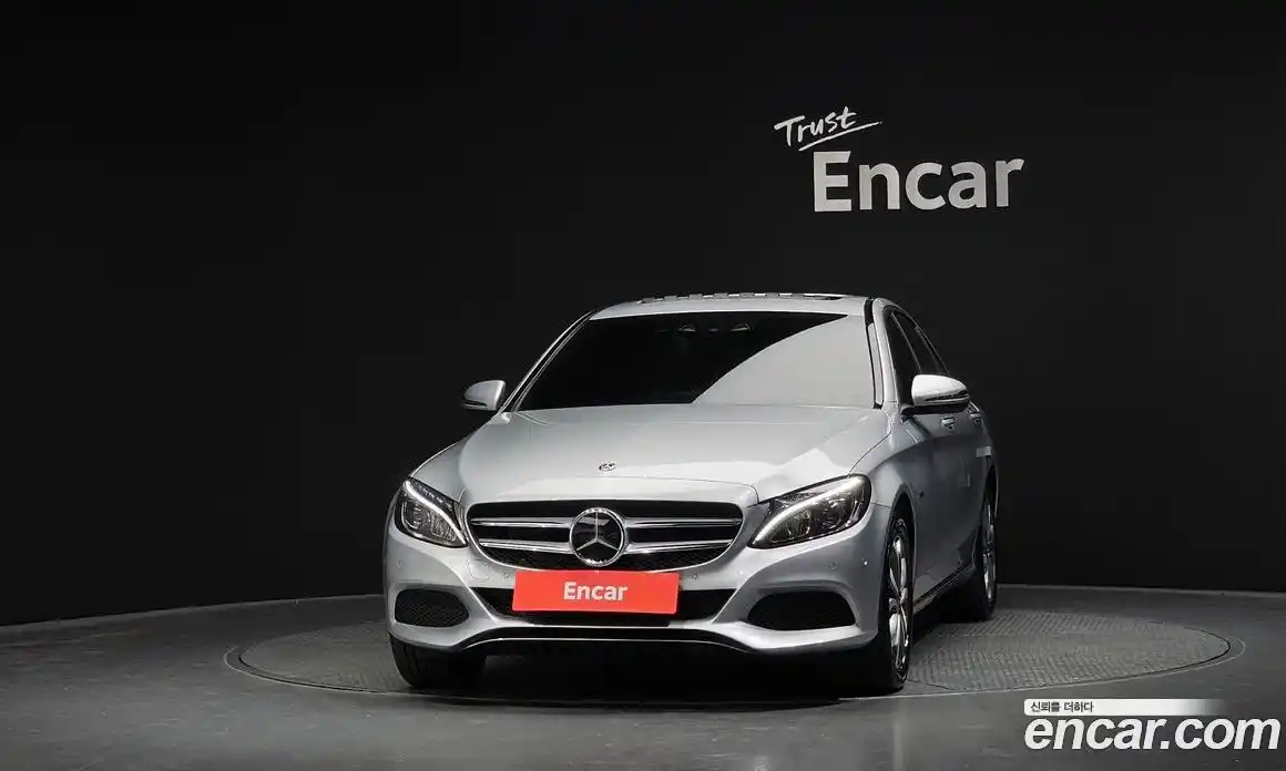 Mercedes-Benz C-Class 2018 2.0 гидро, фото 3 Mercedes-Benz C-Class 2018 2.0 гидро, фото 3