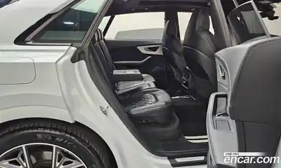 Audi Q8 2023 3.0 автомат (гидро), миниатюра 11