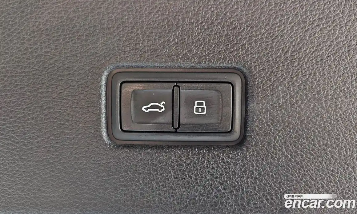 Audi Q8 2023 3.0 автомат (гидро), фото 16