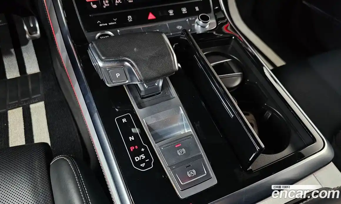 Audi Q8 2023 3.0 автомат (гидро), фото 9
