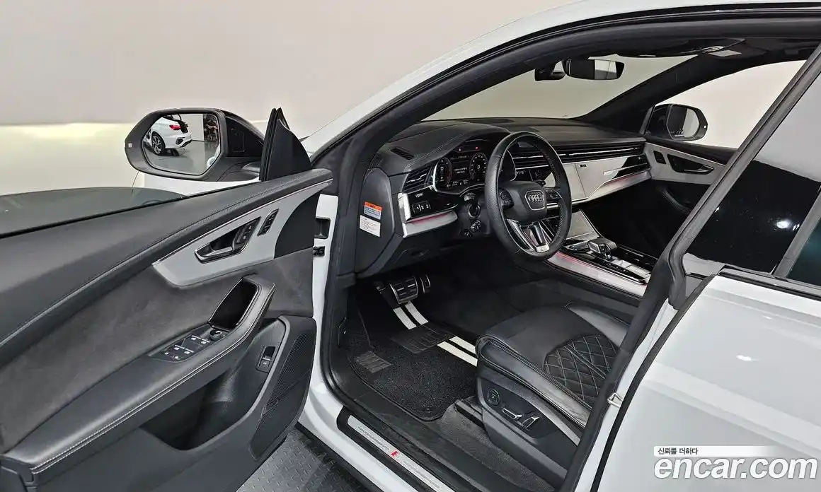 Audi Q8 2023 3.0 автомат (гидро), фото 10