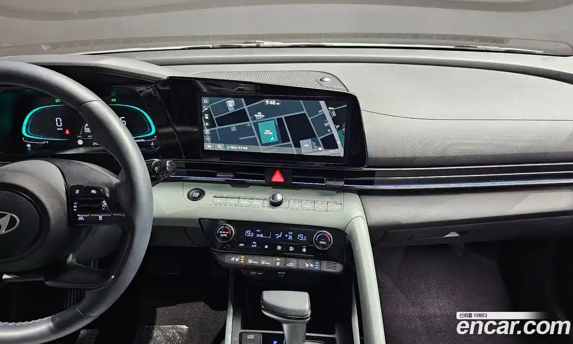 Hyundai Avante 2024 1.6 автомат (гидро), фото 13