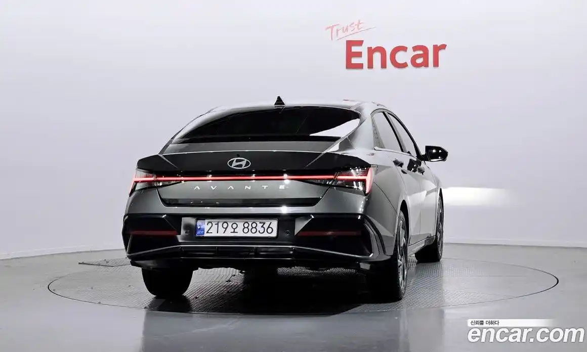 Hyundai Avante 2023 1.6 автомат (гидро), фото 4