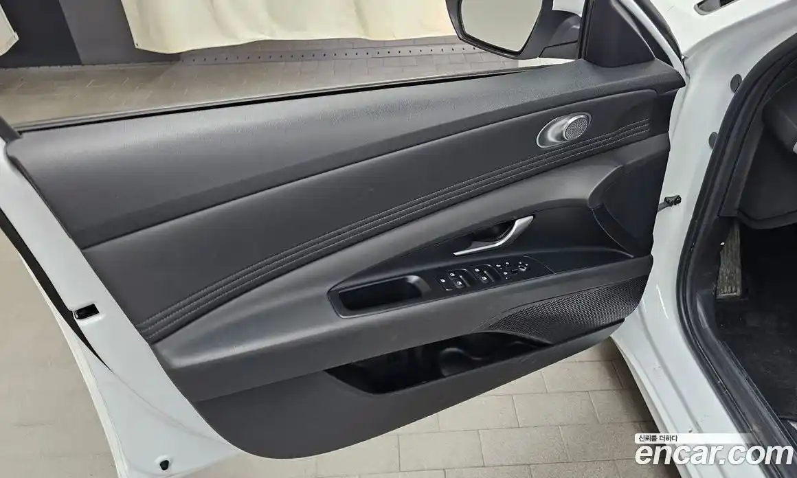 Hyundai Avante 2025 1.6 автомат (гидро), фото 14