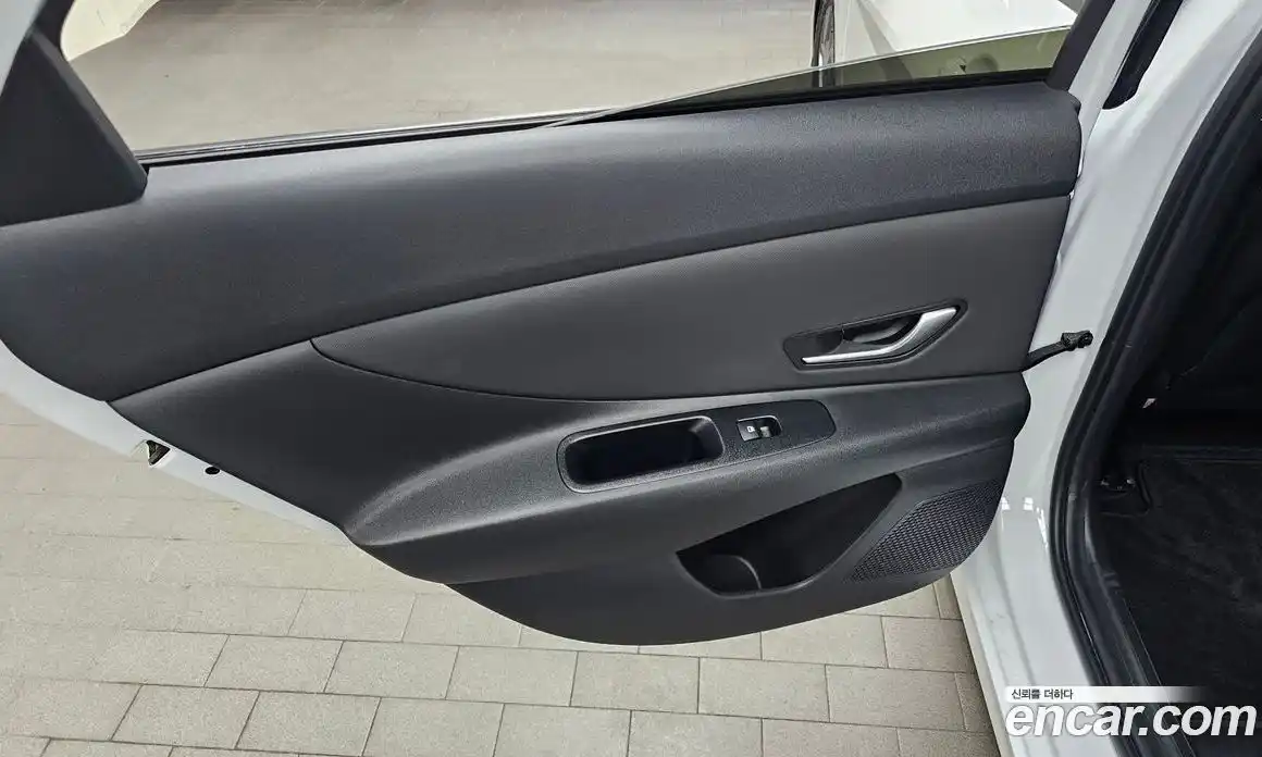 Hyundai Avante 2025 1.6 автомат (гидро), фото 15