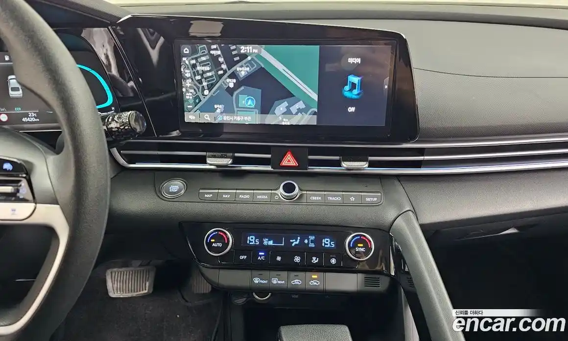 Hyundai Avante 2025 1.6 автомат (гидро), фото 18