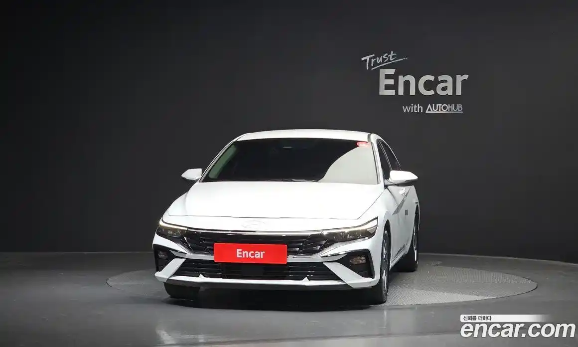 Hyundai Avante 2025 1.6 автомат (гидро), фото 3