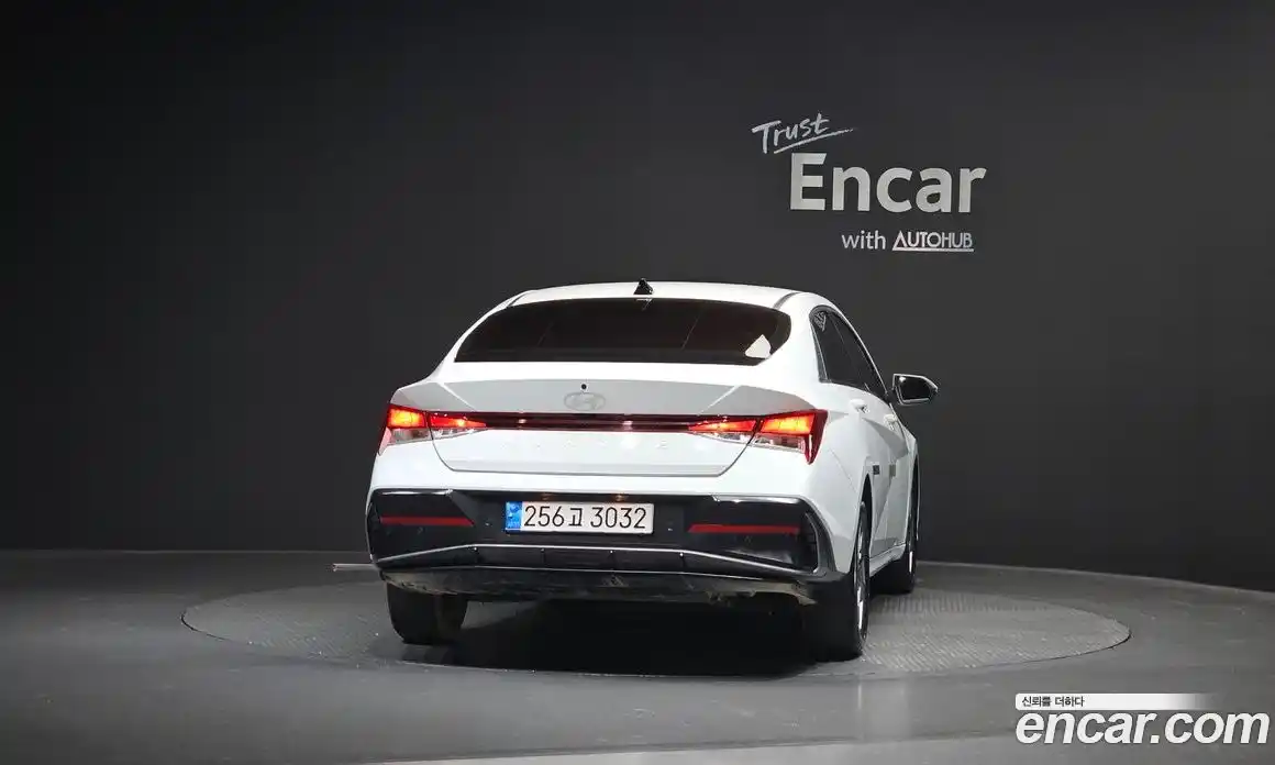 Hyundai Avante 2025 1.6 автомат (гидро), фото 4