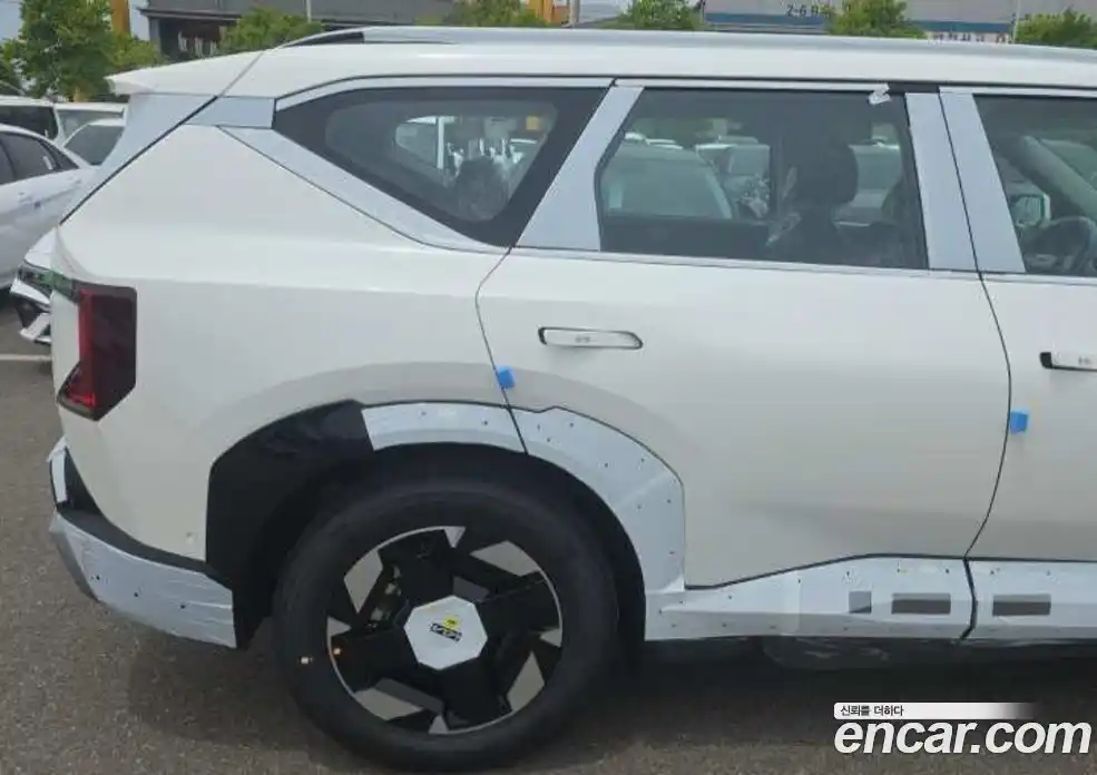 Kia EV5 2026 1.0 автомат (гидро), фото 6