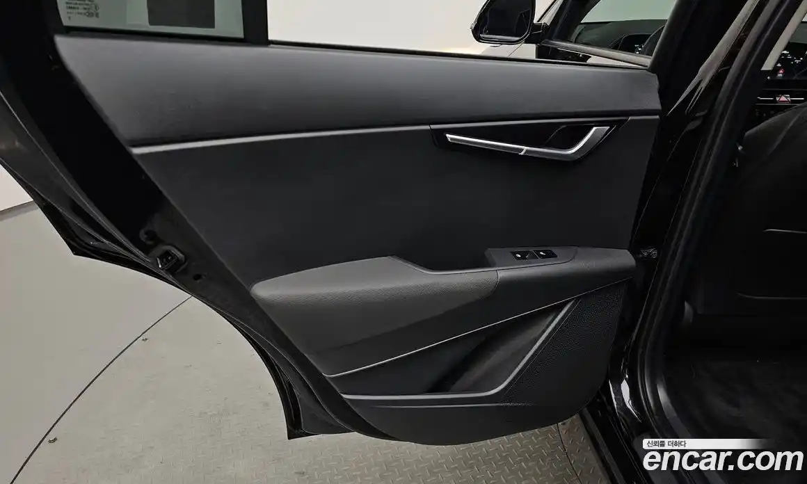 Kia Niro 2023 0.2 автомат (гидро), фото 14