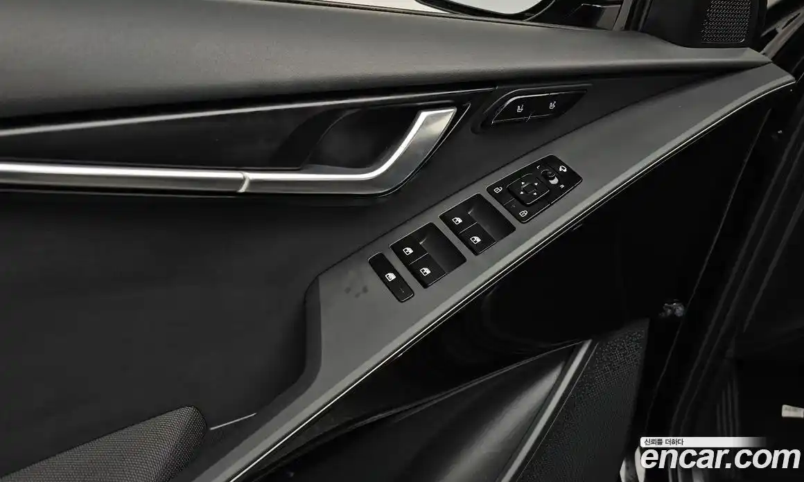 Kia Niro 2023 0.2 автомат (гидро), фото 21