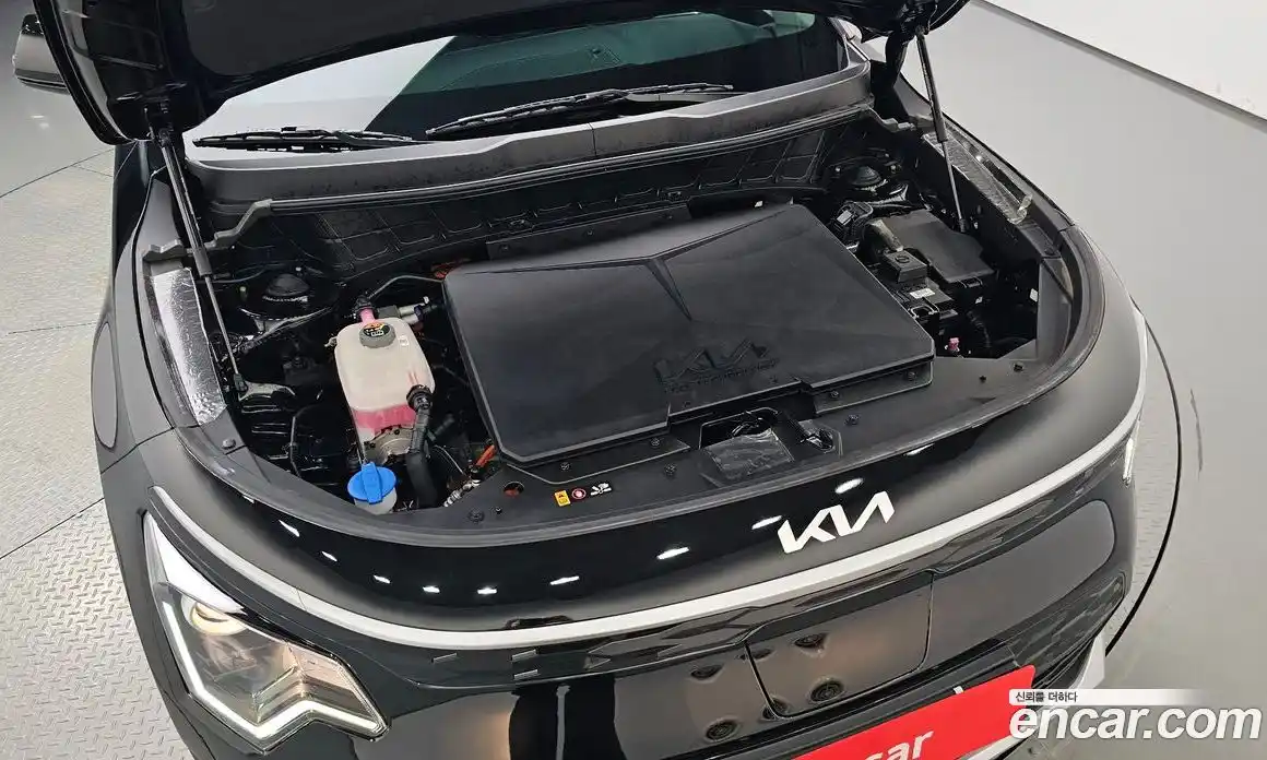 Kia Niro 2023 0.2 автомат (гидро), фото 5