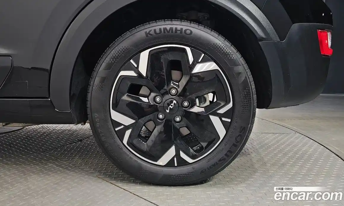Kia Niro 2023 0.2 автомат (гидро), фото 6