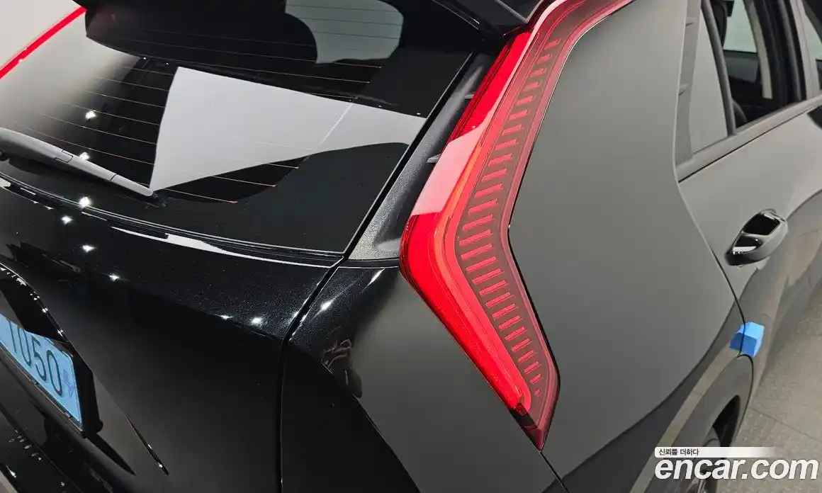 Kia Niro 2023 0.2 автомат (гидро), фото 8