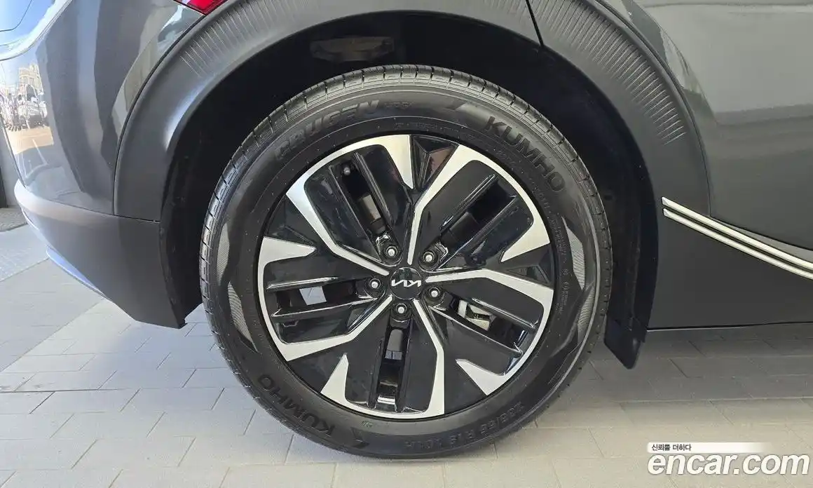 Kia EV6 2022 0.1 автомат (гидро), фото 5