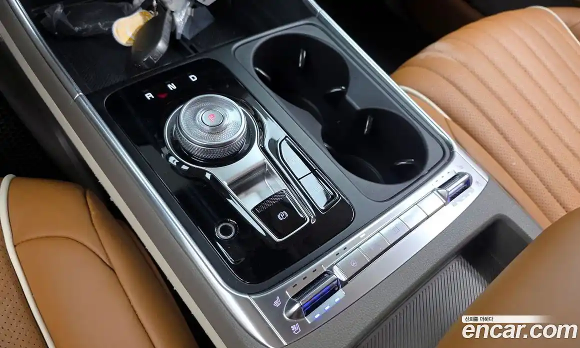 Kia Carnival 2024 1.6 автомат (гидро), фото 12
