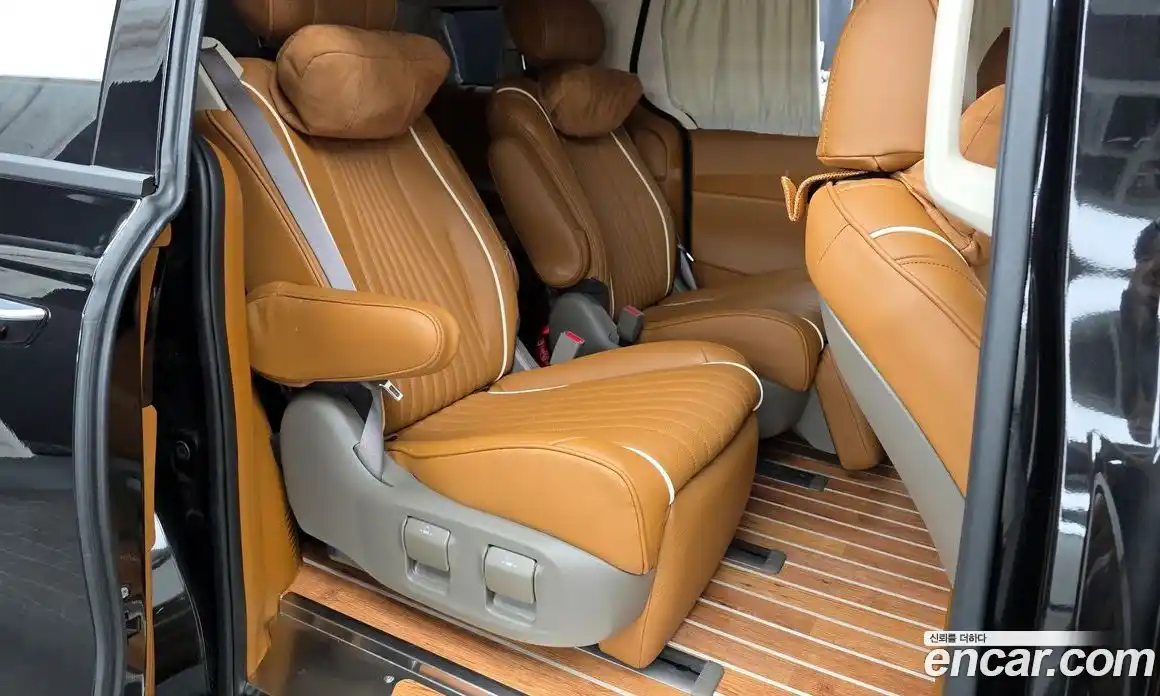 Kia Carnival 2024 1.6 автомат (гидро), фото 18