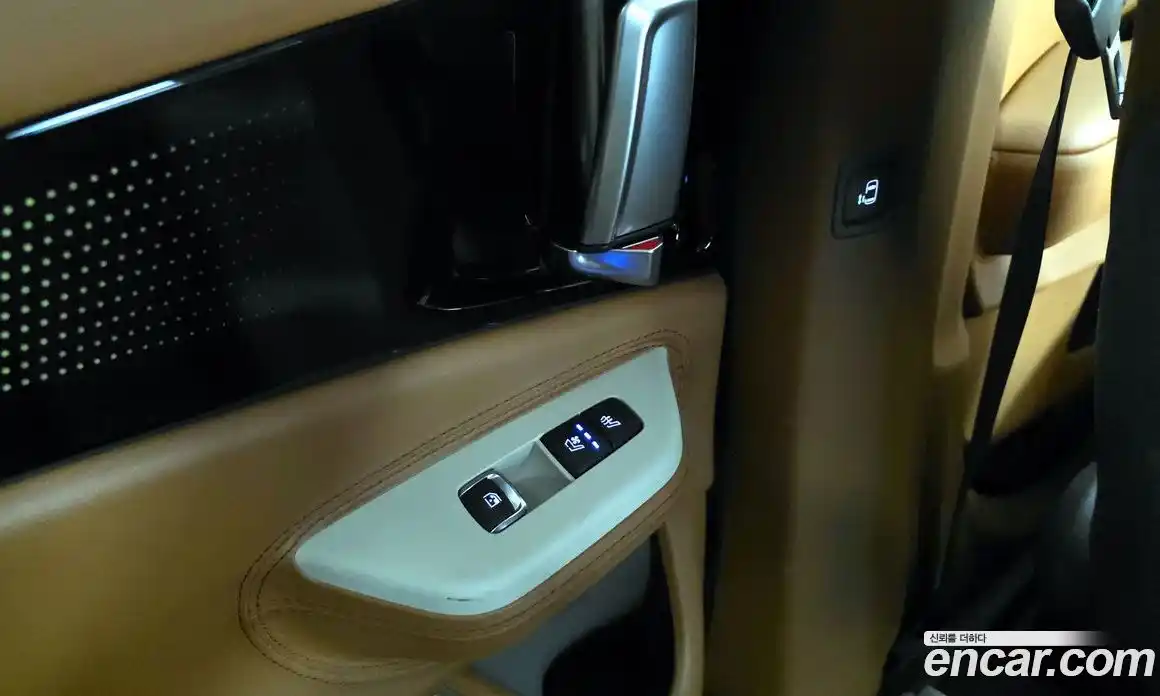 Kia Carnival 2024 1.6 автомат (гидро), фото 25